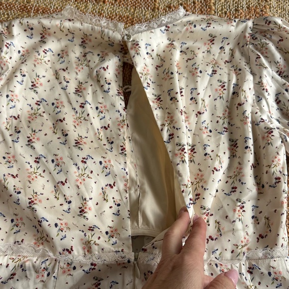 Tularosa Satin Floral Cream Mini Dress - Picture 7 of 11